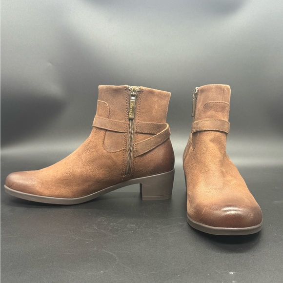 Dansko Cagney Ankle Bootie Brown - Picture 7 of 11